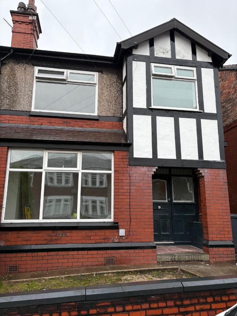 Main image of property: Westbourne Avenue, M45