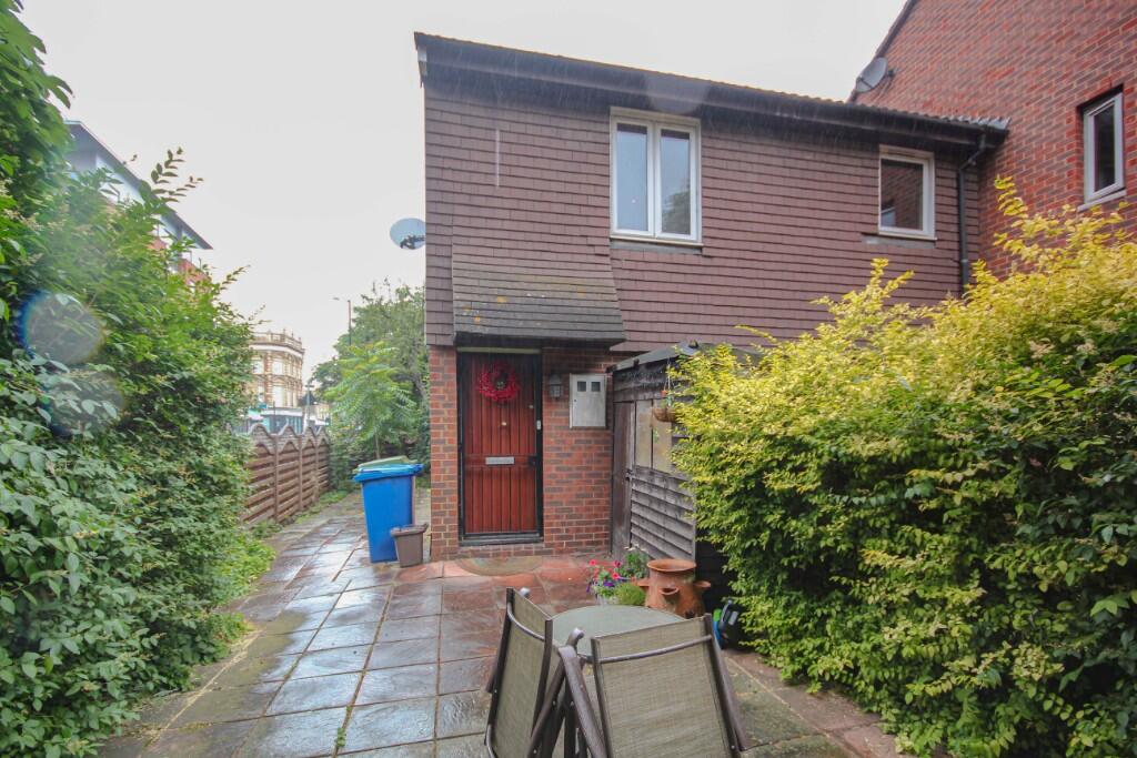 Main image of property: Rotherhithe New Road, London, SE16