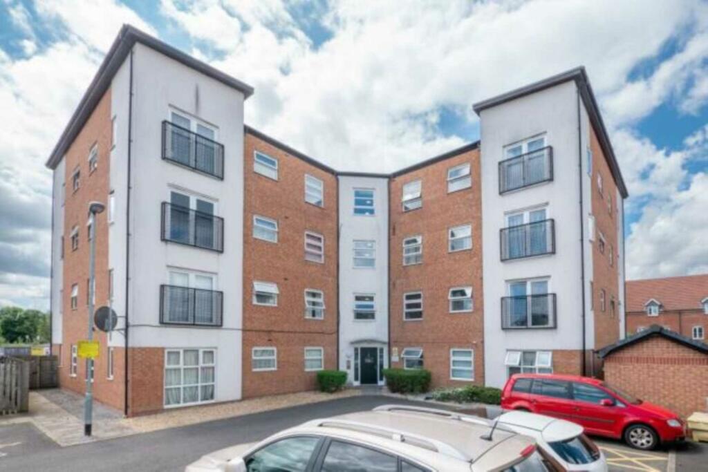 3 bedroom apartment for sale in Ivy Graham Close, Newton Heath, M40
