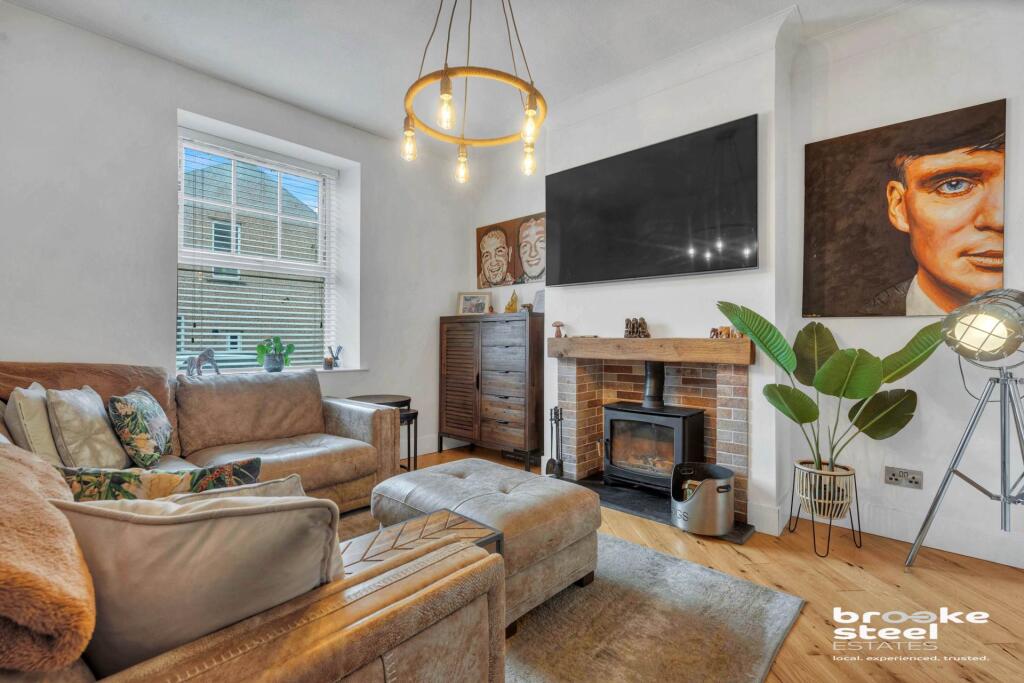 Main image of property: Woodlands View, Weir