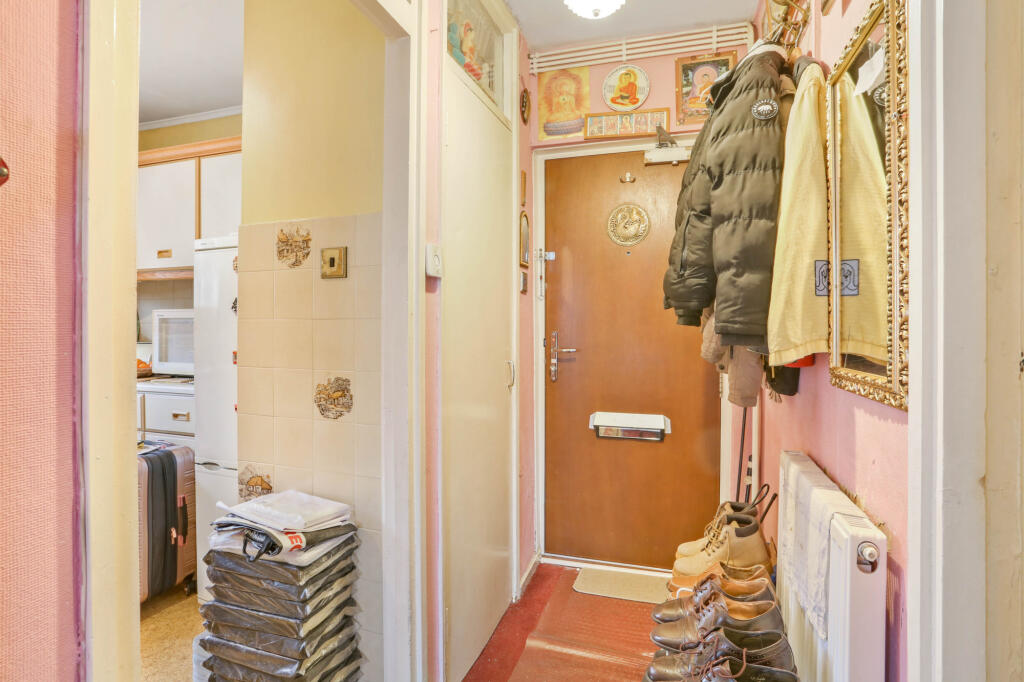 Main image of property: Albert Barnes House, Elephant & Castle, SE1