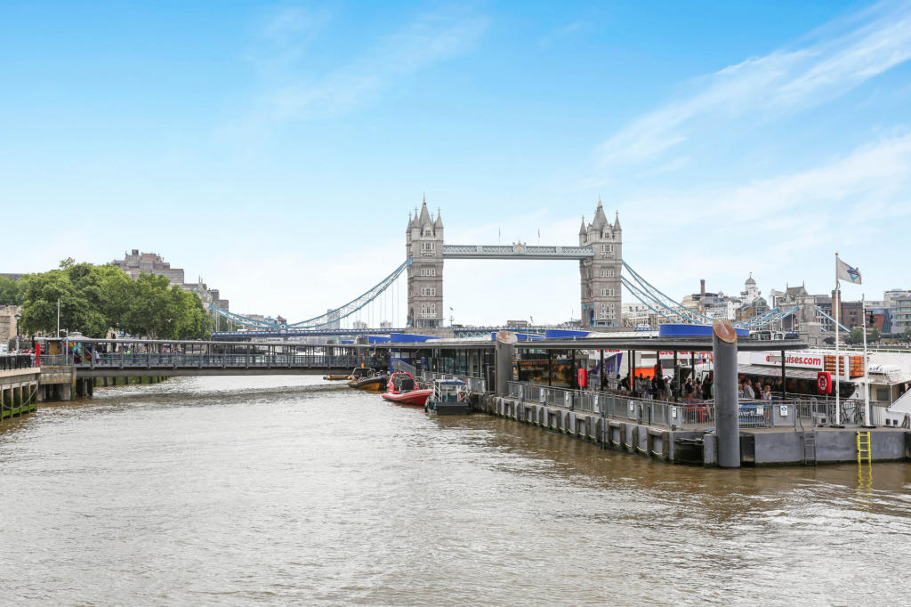 1 bedroom apartment for sale in Sugar Quay, 1 Water Lane, London, EC3R