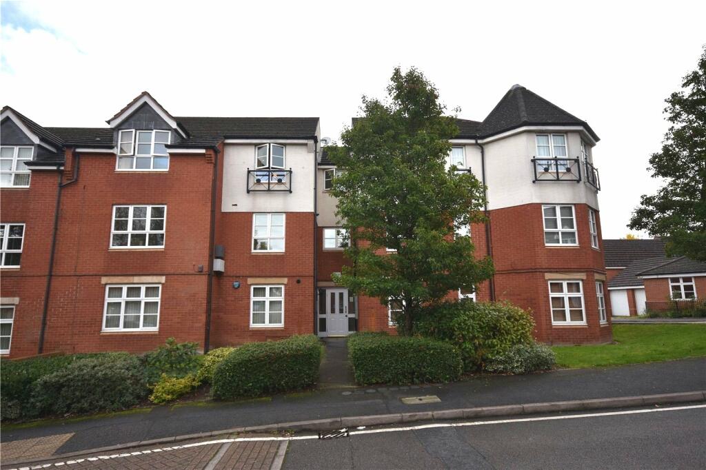 2 bedroom apartment for sale in Wavers Marston, Marston Green