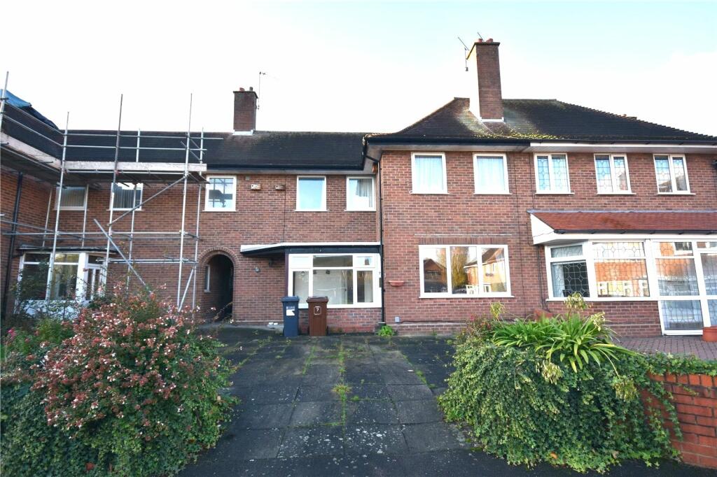 3 bedroom terraced house for sale in Farm Close, Solihull, West Midlands, B92