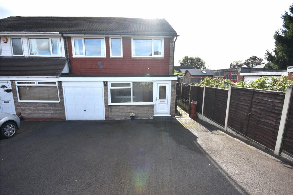 3 bedroom semidetached house for sale in Canterbury Drive, Marston