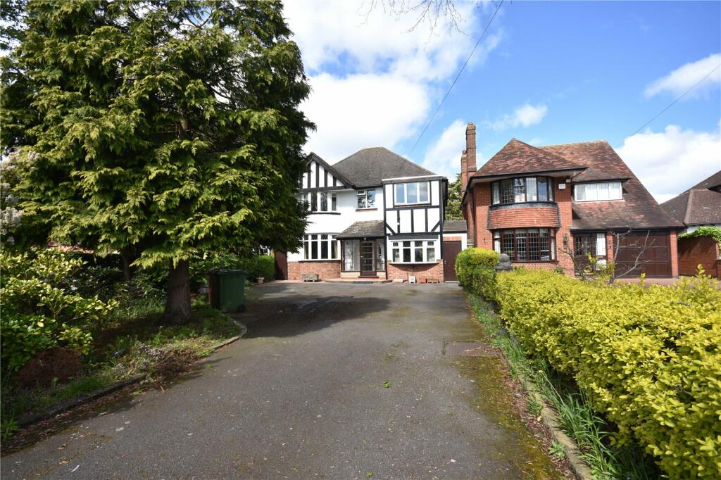 4 bedroom detached house for sale in Coleshill Road, Marston Green