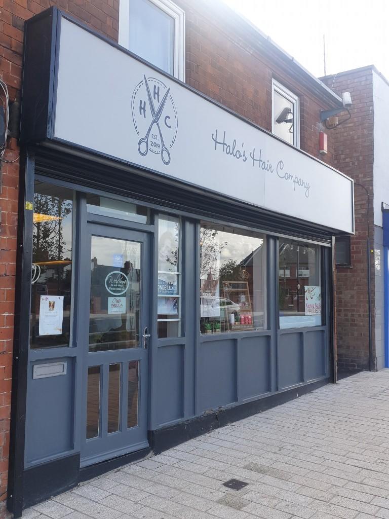 Commercial property for rent in High Street, Cleethorpes, DN35