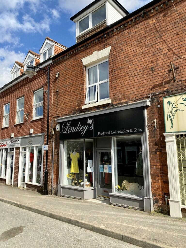 Commercial property for rent in Street, BartonUponHumber, DN18
