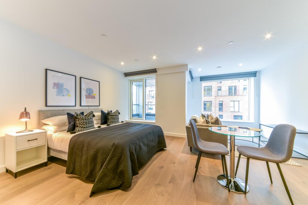 Studio flat for rent in Hurlock Heights , Elephant Park, Elephant