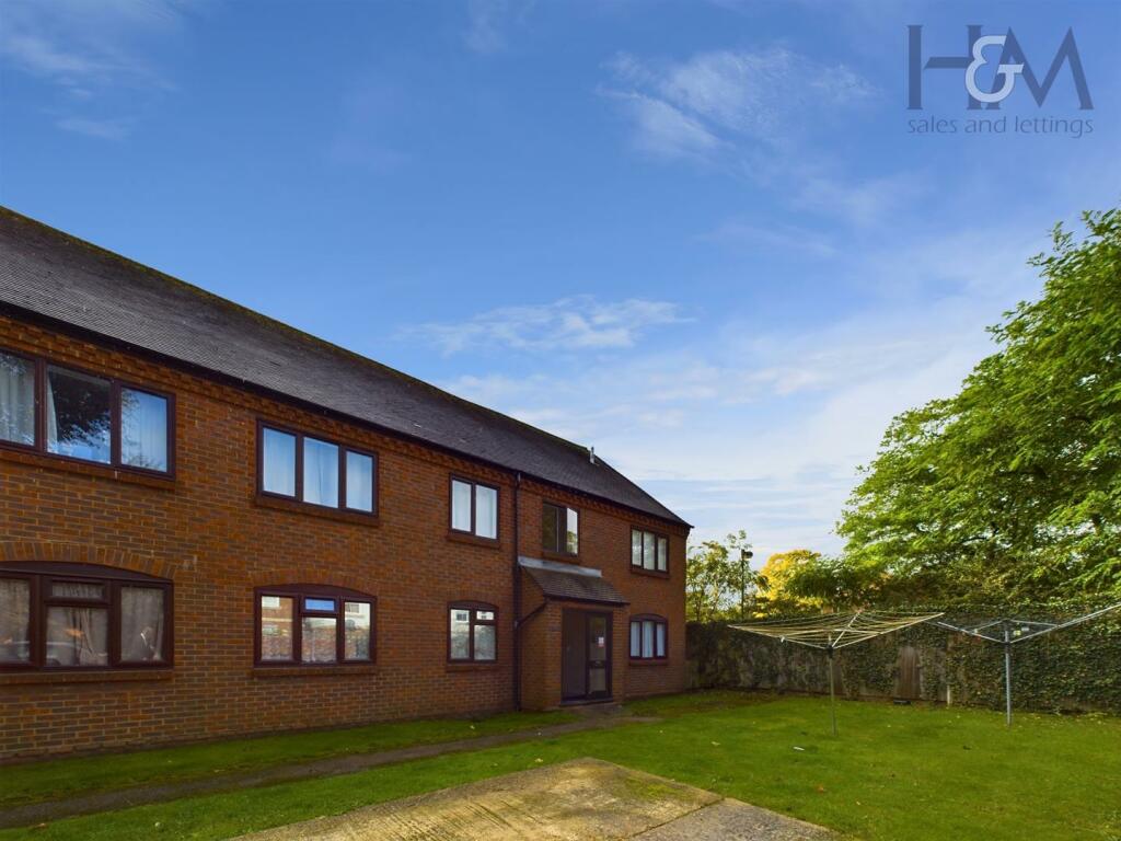 Main image of property: Lintott Close, Stevenage, SG1 3LZ