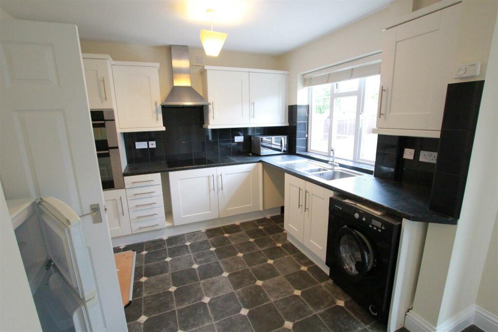 Additional property image - Raymonds Close, Welwyn Garden City, AL7 4TH