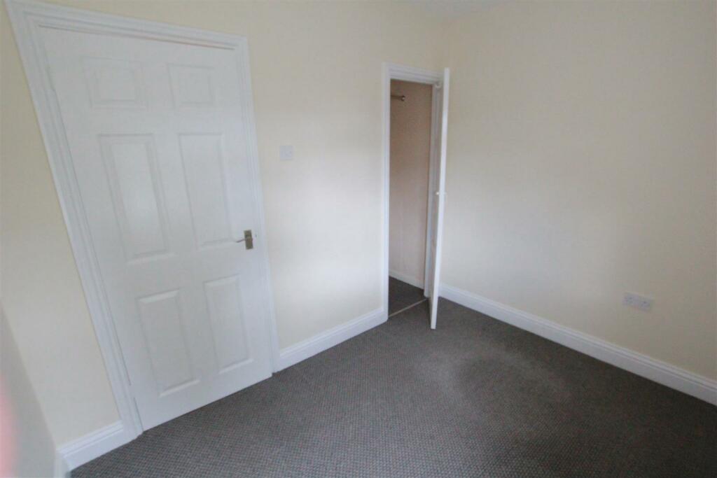 Additional property image - Raymonds Close, Welwyn Garden City, AL7 4TH