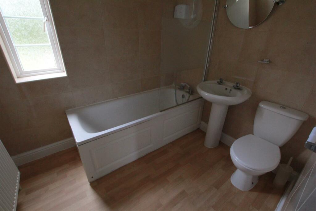 Additional property image - Raymonds Close, Welwyn Garden City, AL7 4TH