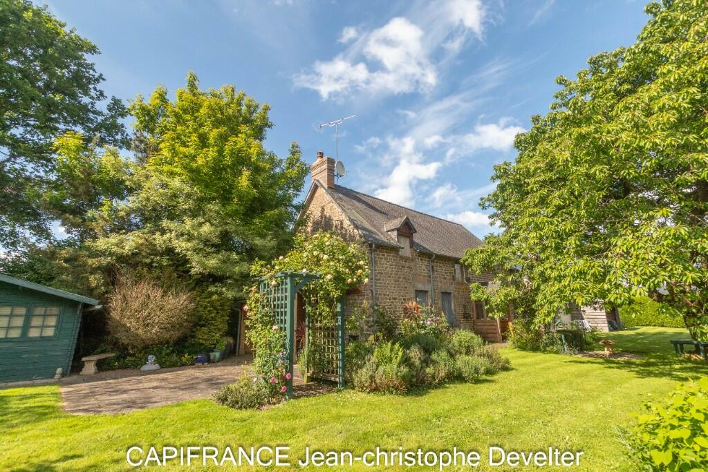 4 bedroom detached house for sale in Gorron, Mayenne, Pays de la Loire