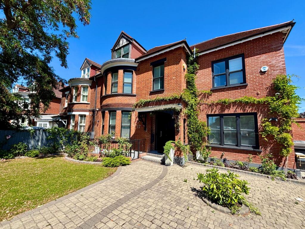 Main image of property: Aldersbrook Road, Wanstead, E12