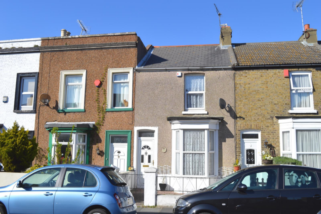 2 bedroom house for rent in Milton Avenue, Margate, Kent, CT9