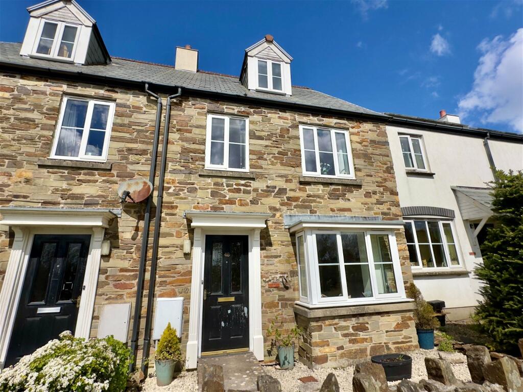3 bedroom terraced house for sale in Treclago View, Camelford PL32