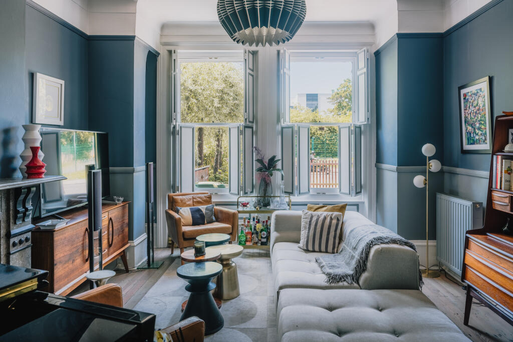 2 bedroom flat for sale in Mayow Road, London SE23