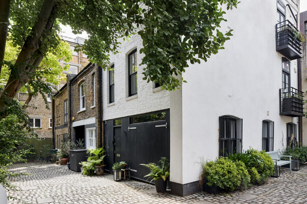 Main image of property: Eglon Mews II, London NW1