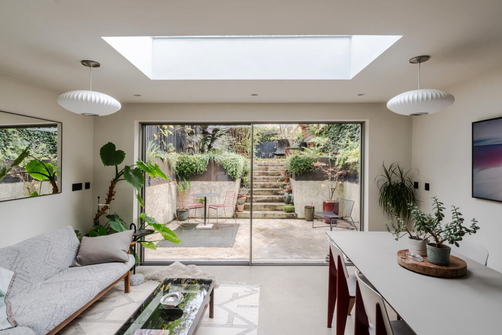 Main image of property: Trafalgar Avenue IV, Trafalgar Avenue