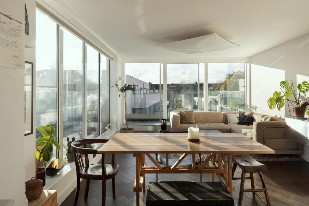 Main image of property: Spurstowe Terrace, London E8