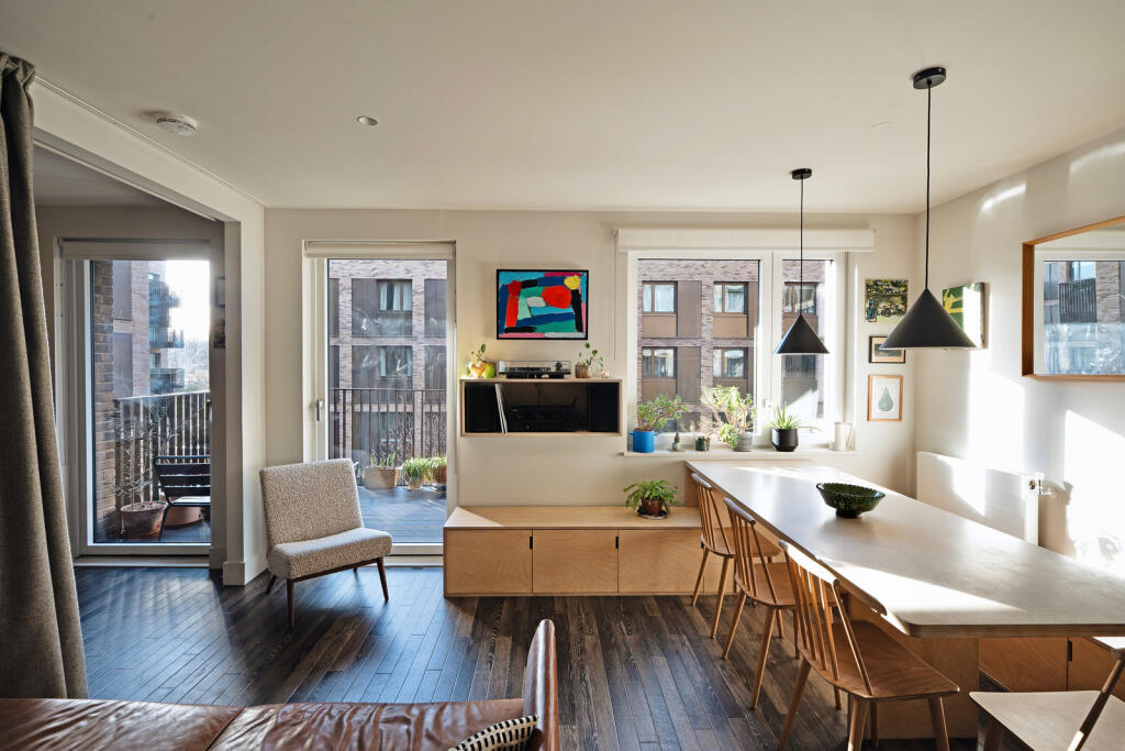 Main image of property: Molten Court, London SE14