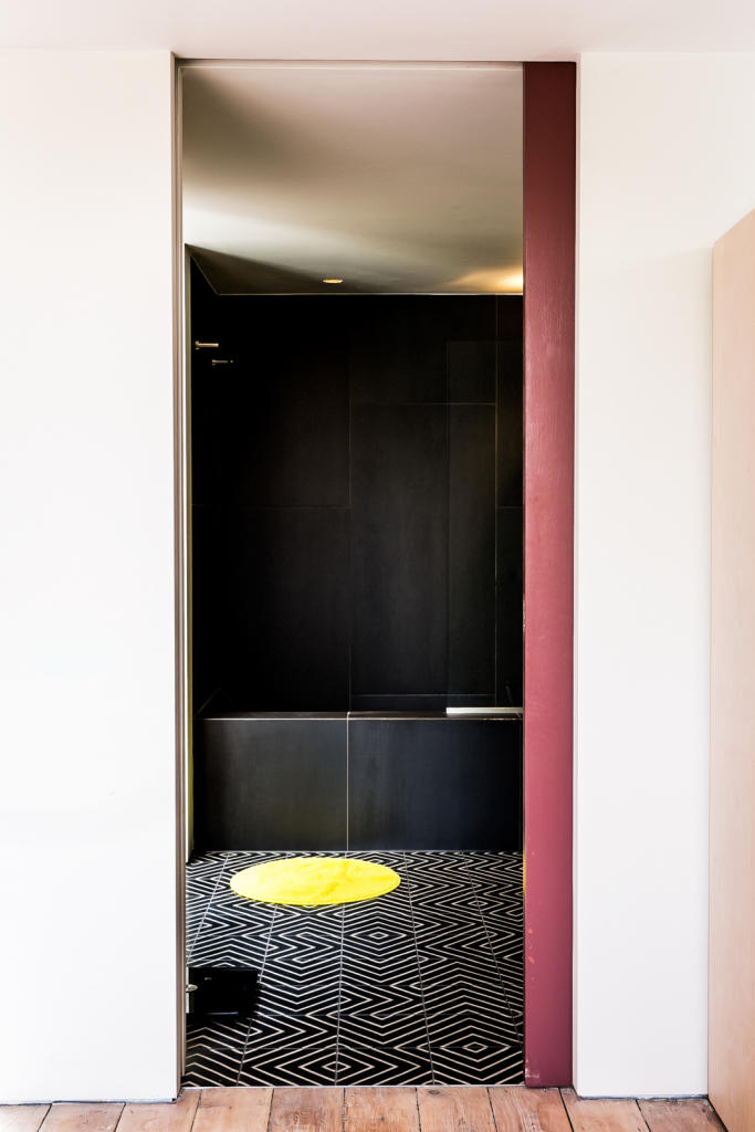 4 bedroom terraced house for sale in Calais Street, London SE5