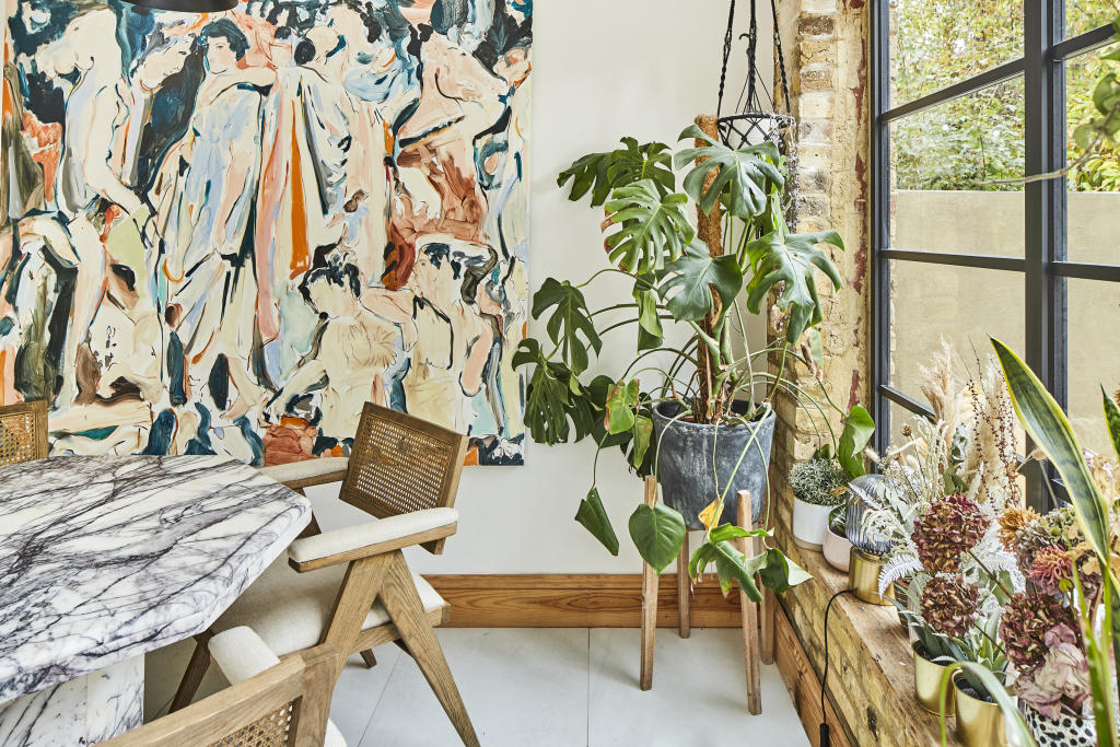 5 bedroom terraced house for sale in Walsingham Road, London E5