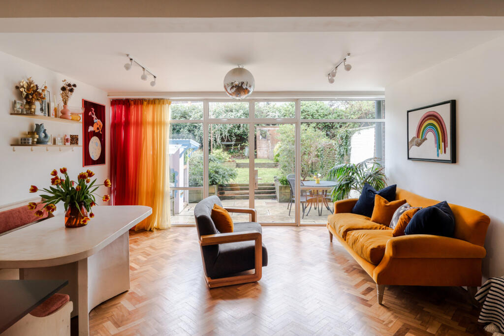 Main image of property: London Road III, London SE23