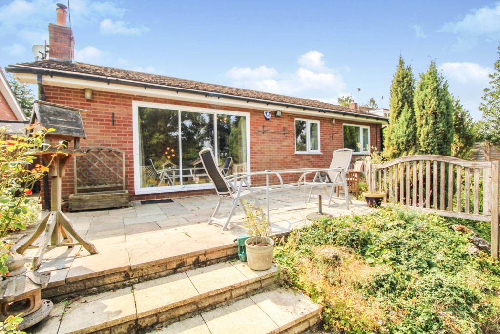 4 bedroom detached bungalow for sale in Callow Hill, Bewdley, DY14