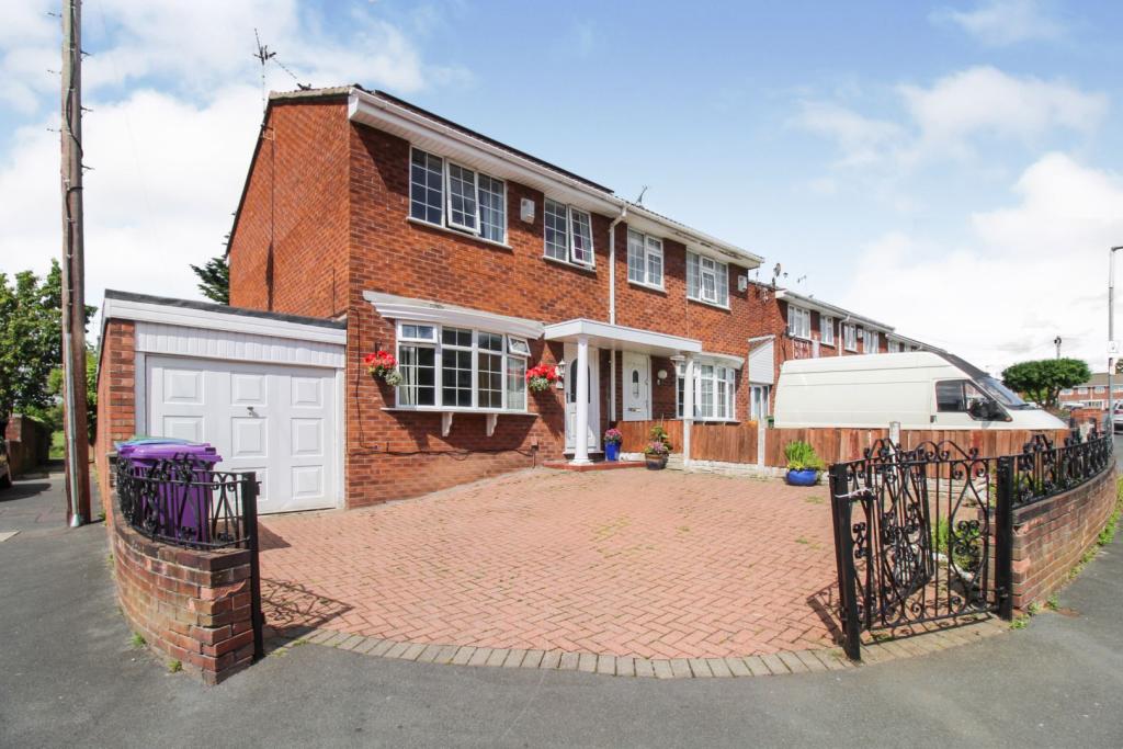 3 bedroom semidetached house for sale in Victoria Court, Liverpool, L15