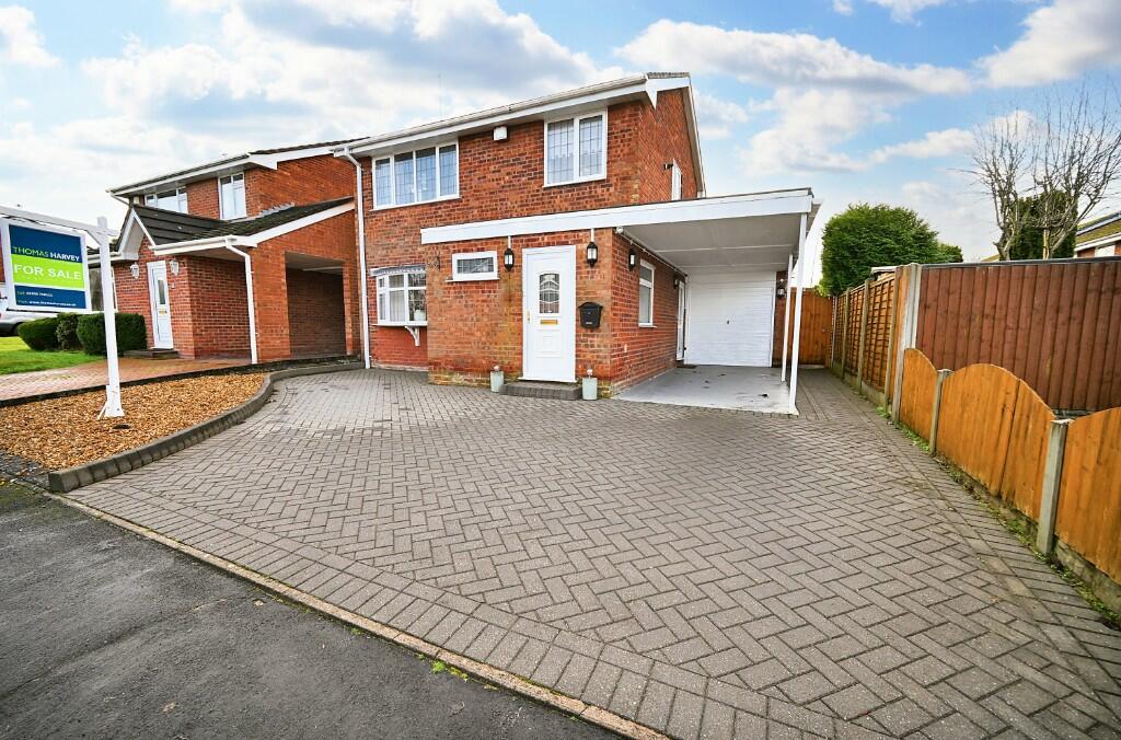 3 bedroom detached house for sale in Kenilworth Road, Wolverhampton, WV6