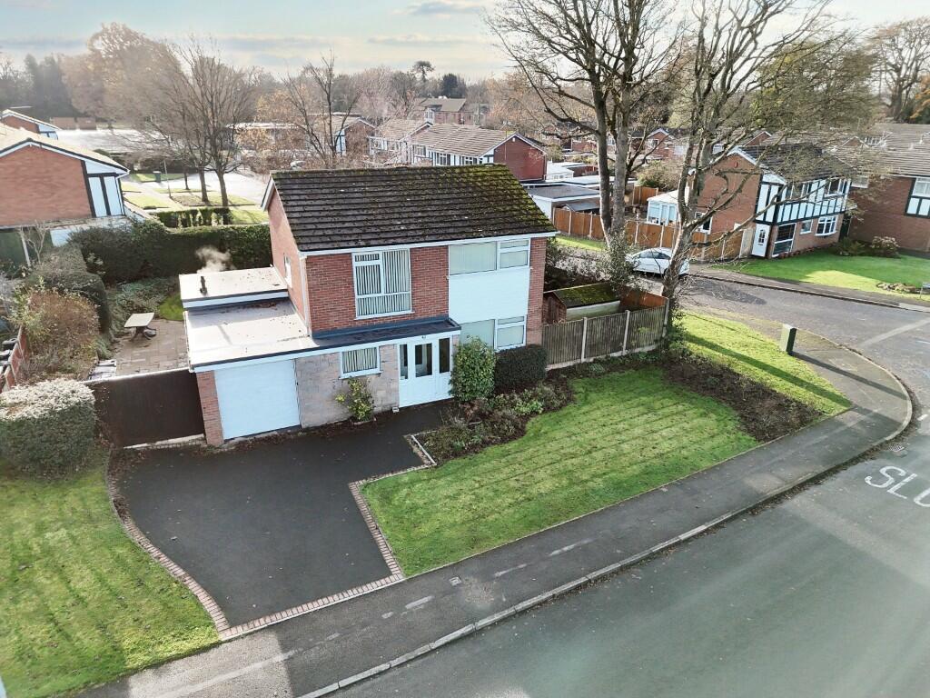 4 bedroom detached house for sale in Woodcote Road, Tettenhall