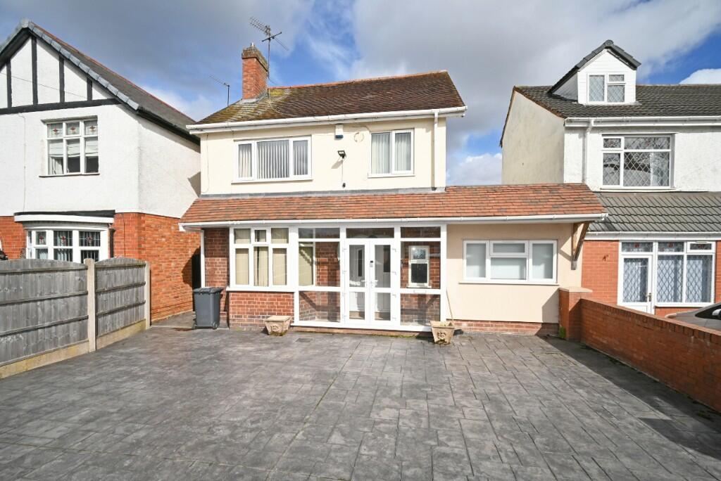 3 bedroom semidetached house for sale in Bhylls Lane, Castlecroft