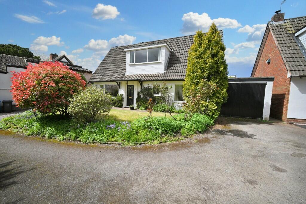 3 bedroom detached house for sale in Newport Street, Brewood, Stafford