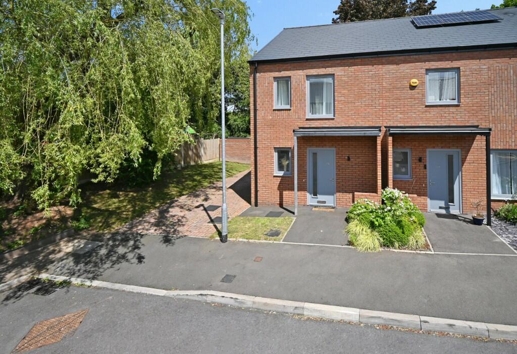 2 bedroom semidetached house for sale in Vicarage Road, Wednesfield