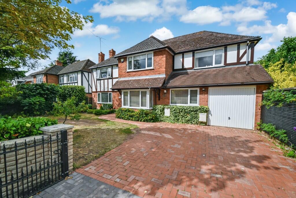 Main image of property: Castlecroft Lane, Wightwick, Wolverhampton, West Midlands, WV3