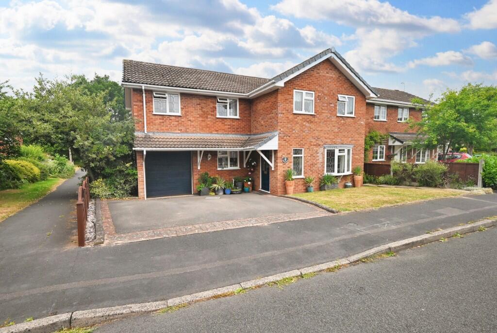 Main image of property: Edge Hill Drive, Perton, Wolverhampton, WV6