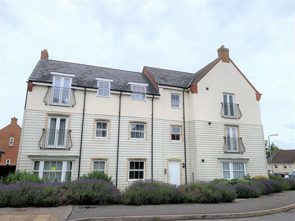 2 bedroom apartment for sale in Farnborough Drive, Middlemore, Daventry