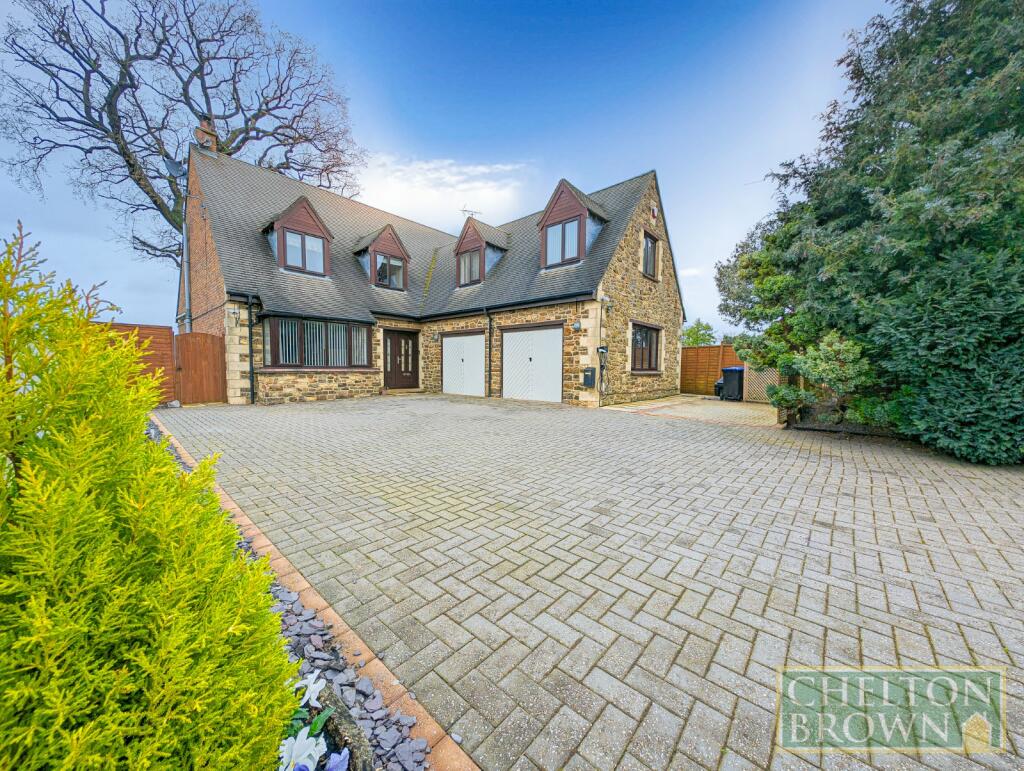 4 bedroom detached house for sale in Bakers Lane, Norton, Daventry, NN11