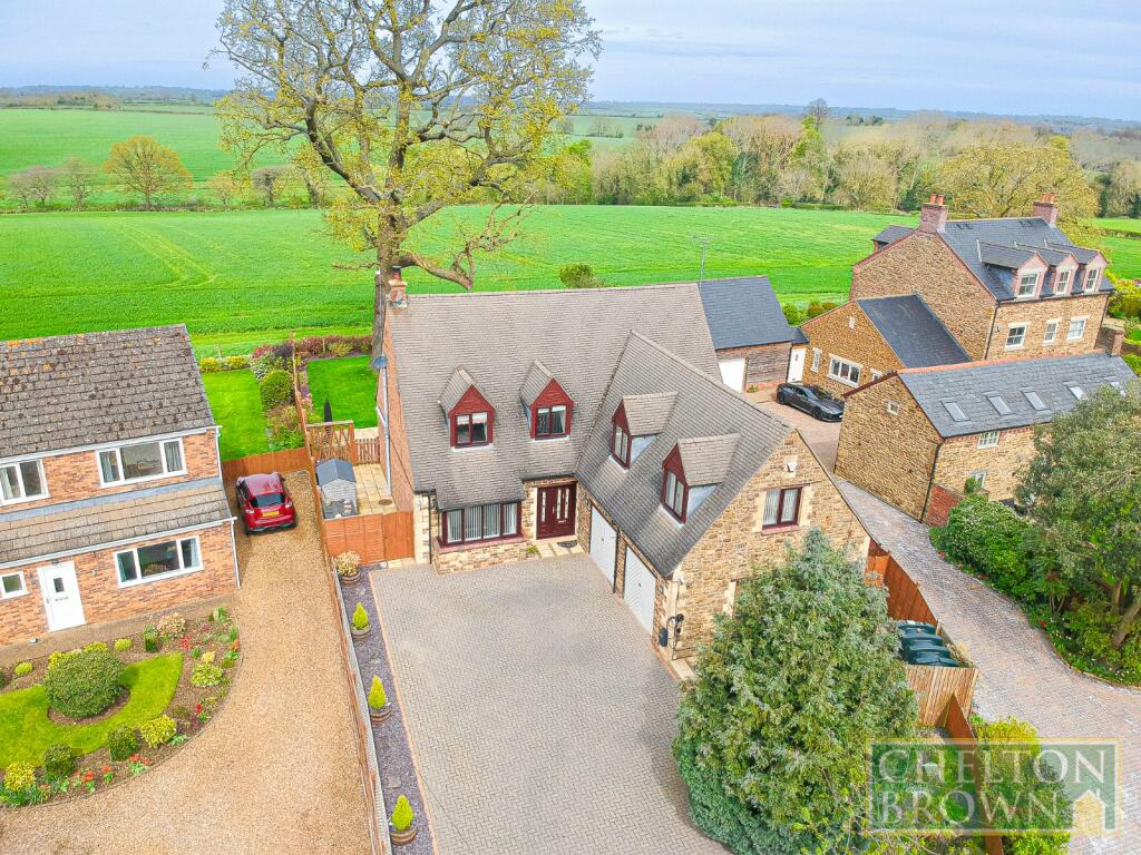 4 bedroom detached house for sale in Bakers Lane, Norton, Daventry, NN11