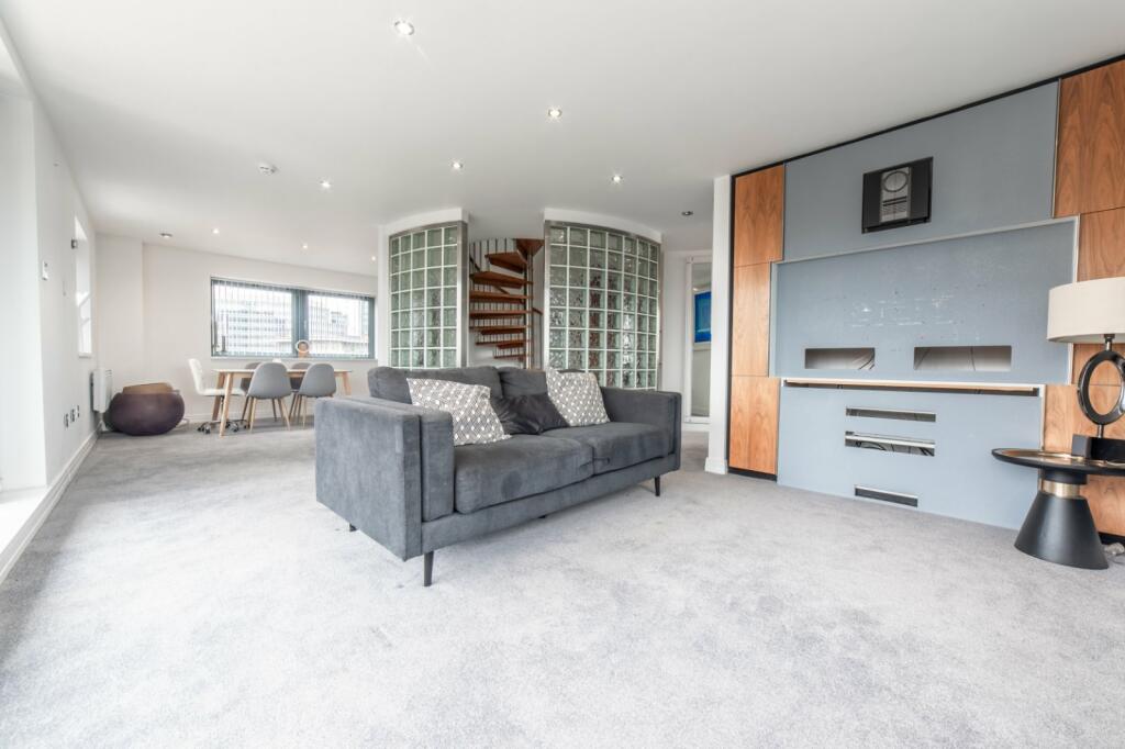 2 bedroom flat for sale in Fleet Street, Birmingham, West Midlands, B3