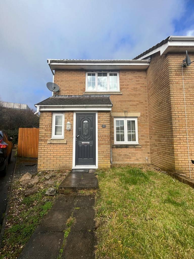 2 bedroom end of terrace house for sale in Pen Cerrig Rise, Heolgerrig