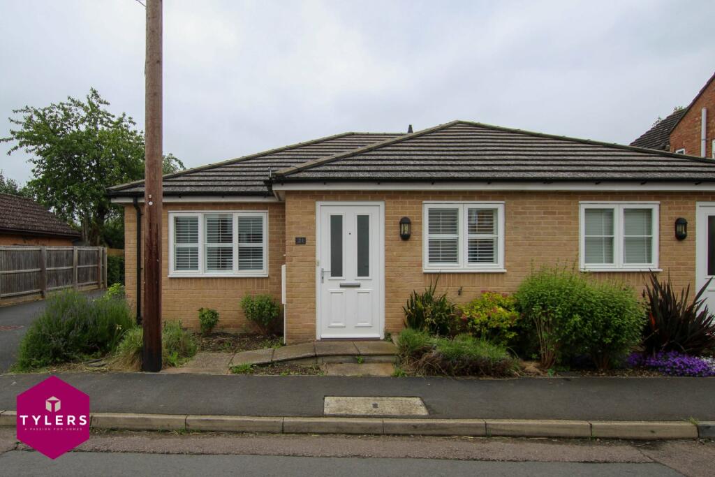 2 bedroom bungalow for rent in Long Lane, Willingham, Cambridge, CB24