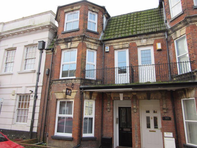 Commercial property to lease in Beach Road, Lowestoft, NR32