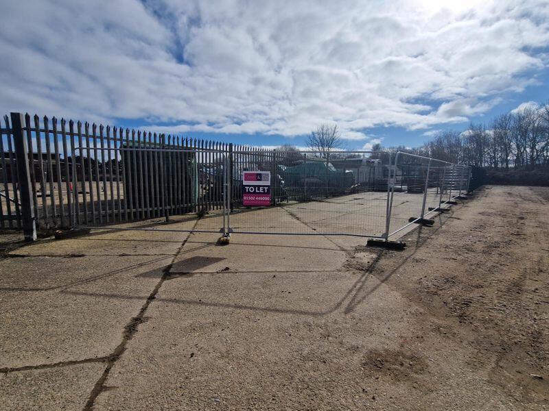 Detached house for rent in Hall Road, Hopton, NR31