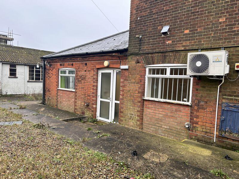 Commercial property to lease in Rotterdam Road, Lowestoft, NR32