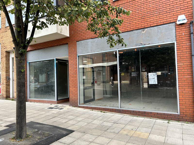 Commercial property to lease in London Road North, Lowestoft, NR32