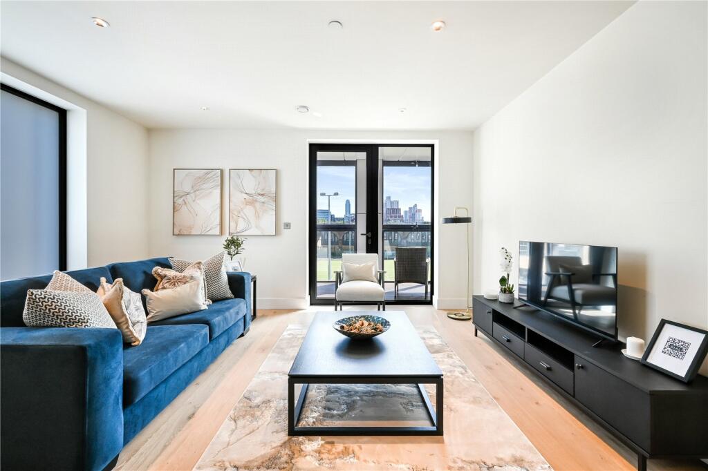 2 bedroom apartment for sale in Lockington Road, Battersea Exchange, SW8