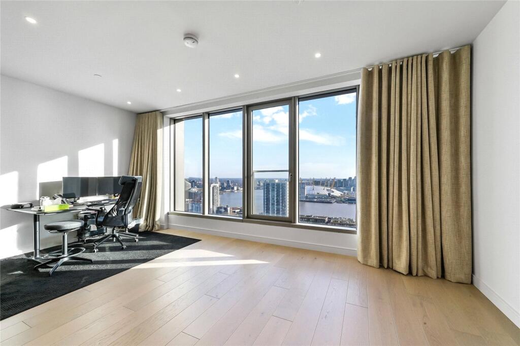 Main image of property: Park Drive, Canary Wharf, E14
